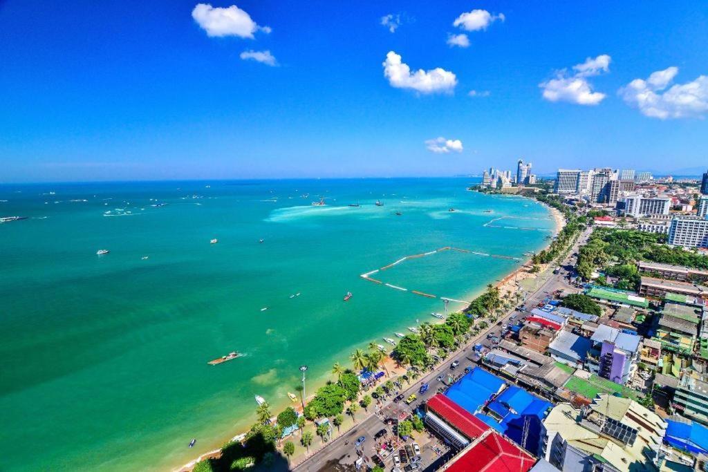 Oyo 1066 Encore Sea Side Pattaya Exterior photo