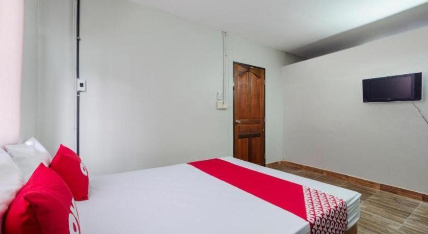 Oyo 1066 Encore Sea Side Pattaya Exterior photo