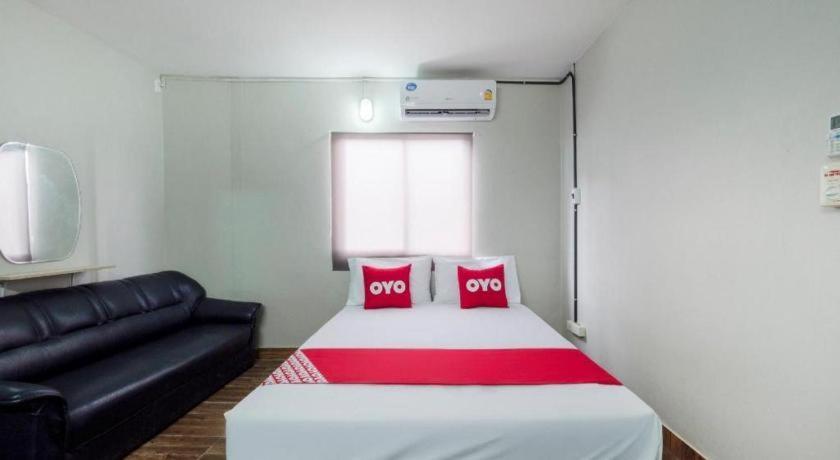 Oyo 1066 Encore Sea Side Pattaya Exterior photo